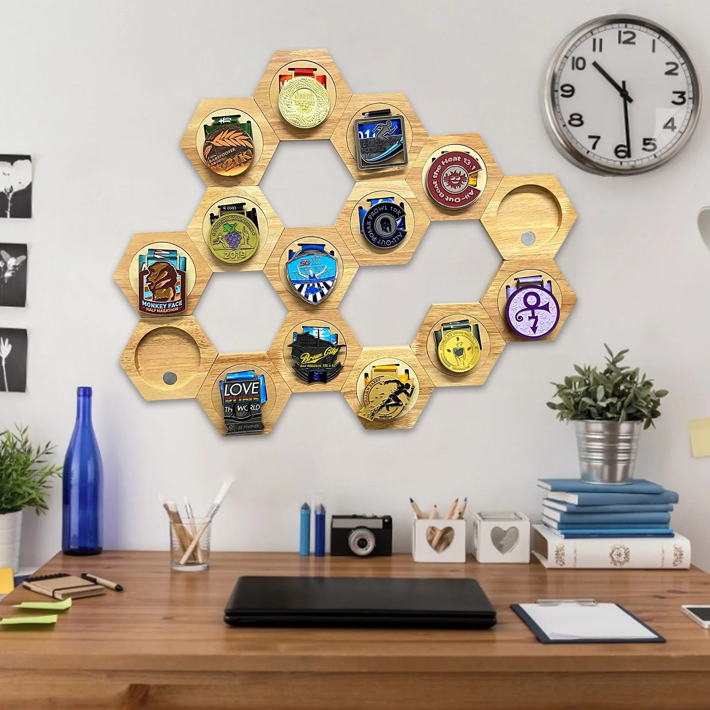 1-10pcs Honeycomb Medal Holder for Wall Decoration