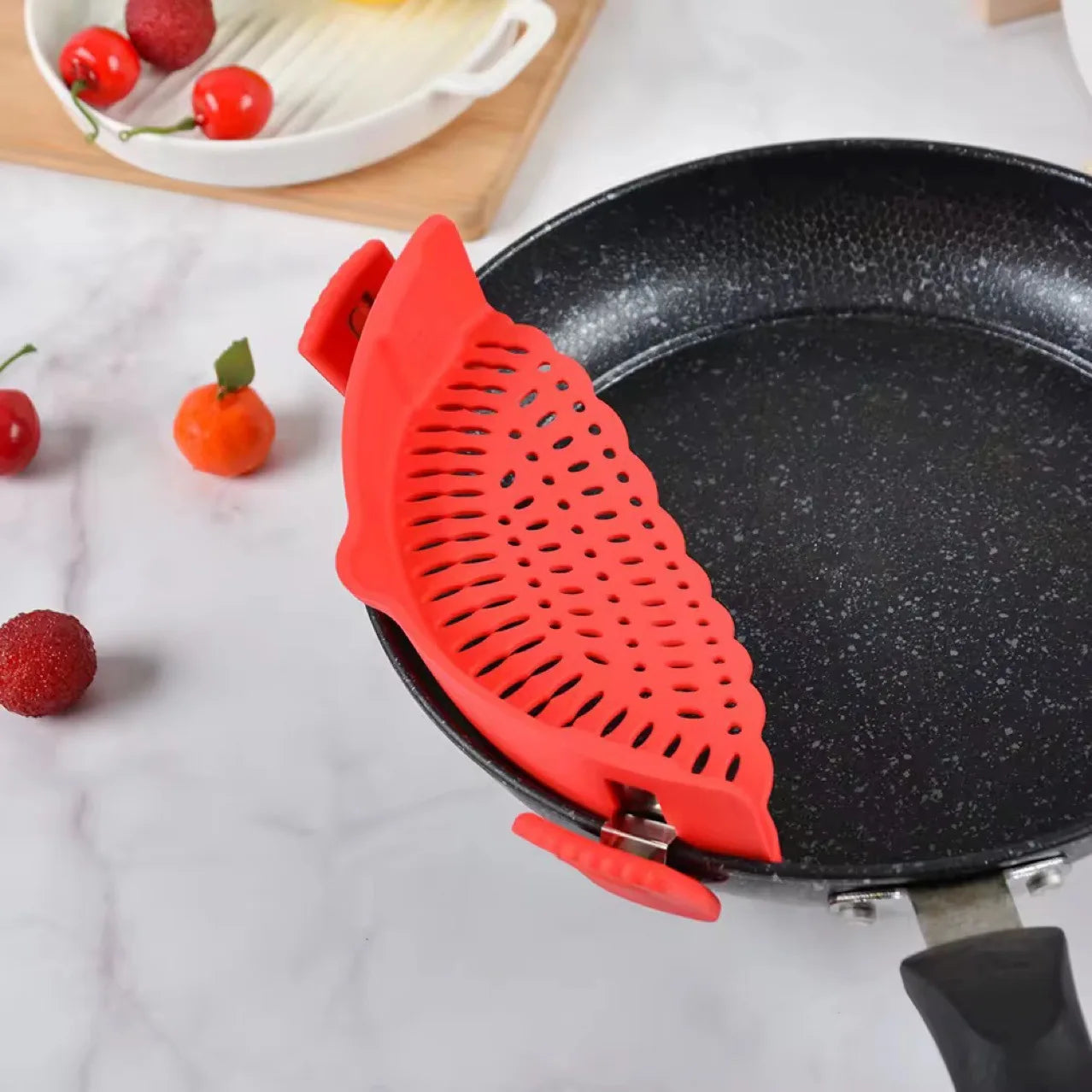 Adjustable Clip-On Pot Strainer – Kitchen Sink & Pan Accessory