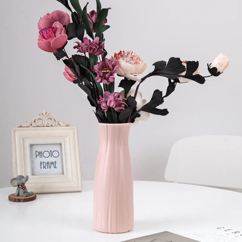 Minimalist Solid Color Plastic Pot